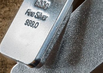 Giá Bạc Đạt Mức Cao Nhất Trong 12 Năm