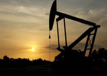 Giá Dầu Ổn Định Khi Nguồn Cung Tăng Bù Đắp Lo Ngại Xung Đột Trung Đông