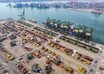 Thương mại Trung Quốc giữ vững đà tăng bất chấp áp lực thuế quan từ Mỹ