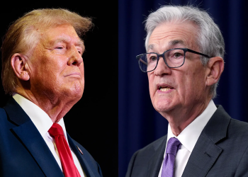 Chứng khoán và đồng USD lao dốc khi ông Trump dọa sa thải Chủ tịch Fed