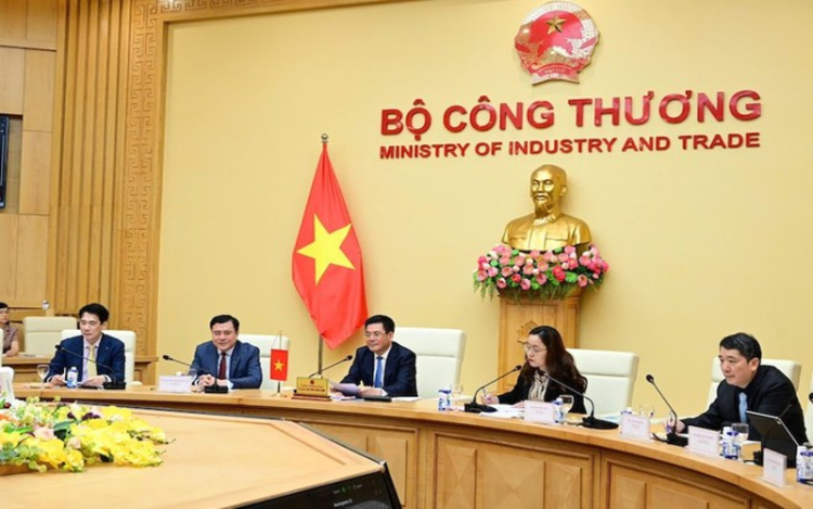 Ảnh minh họa: Cuộc điện đàm hiệu quả giữa Mỹ và Việt Nam: Thúc đẩy quan hệ thương mại Việt - Mỹ cân bằng và bền vững