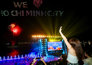 Ảnh minh họa: TP.HCM tổng duyệt trình diễn drone ở sông Sài Gòn: Màn trình diễn ánh sáng ấn tượng