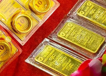Giá vàng hôm nay: Vàng miếng SJC vọt lên mức kỷ lục 120 triệu đồng/lượng