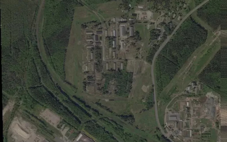 Quân đội Nga gần biên giới NATO: Tín hiệu răn đe hay chuẩn bị chiến lược?. Hình ảnh vệ tinh từ Planet Labs cho thấy các cơ sở quân sự của Nga ở Petrozavodsk.