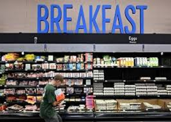 Quan chức Fed cảnh báo giá cả tăng do thuế nhập khẩu. Ảnh: AFP