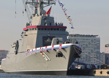 Ảnh minh họa: Chiến hạm Triều Tiên hạ thủy lỗi, lãnh đạo Kim Jong-un nổi giận