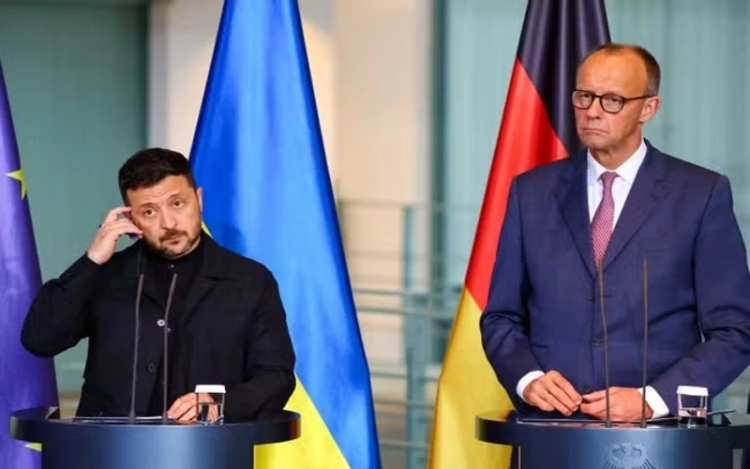 Đức viện trợ 5 tỷ euro cho Ukraine: Bước ngoặt trong hợp tác quốc phòng châu Âu. Ảnh: Le Monde