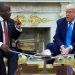 Trump cáo buộc diệt chủng người da trắng Nam Phi trong cuộc gặp Tổng thống Ramaphosa. Ông Ramaphosa (trái) và ông Trump tại Nhà Trắng hôm 21/5. Ảnh: AP