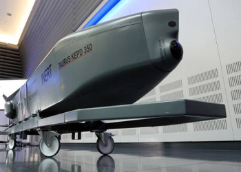 Nga chuẩn bị tấn công Đức nếu tên lửa Taurus được Ukraine sử dụng. Tên lửa hành trình Taurus KEPD 350 do Đức sản xuất. Ảnh: Getty Images.