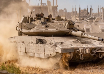 Quân đội Israel sẽ dốc toàn lực tiến vào Dải Gaza, quyết “xóa sổ” Hamas. Xe tăng Israel tại Dải Gaza ngày 9/5. Ảnh: IDF