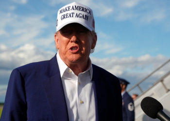 Ông Trump nói đàm phán với EU có tín hiệu tích cực, tạm lùi áp thuế 50%