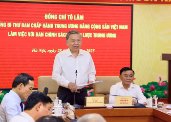 Tổng Bí thư yêu cầu xóa bỏ độc quyền vàng miếng, thúc đẩy cạnh tranh lành mạnh. Tổng Bí thư Tô Lâm phát biểu tại cuộc họp, ngày 28/5. Ảnh: Ban Chính sách, chiến lược Trung ương