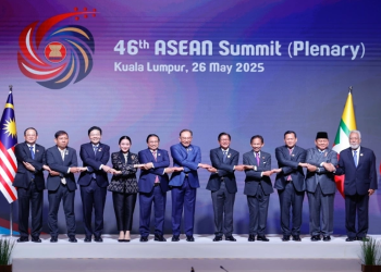 Thủ tướng đề xuất ba trọng tâm hợp tác của ASEAN tại Hội nghị Cấp cao lần thứ 46. Lãnh đạo các nước dự Hội nghị Cấp cao ASEAN lần thứ 46 tại Trung tâm Hội nghị Quốc gia Kuala Lumpur, Malaysia, sáng 26/5. Ảnh: VGP