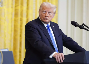 Ảnh minh họa: Ông Trump đề xuất Anh khoan dầu, ngừng xây turbine gió giữa bối cảnh năng lượng toàn cầu căng thẳng