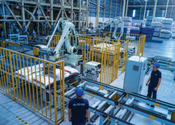 Quý I/2026, Nông nghiệp Hòa Phát (HPA) bán ra hơn 86.000 tấn thức ăn chăn nuôi, 110.000 con heo và 84,6 triệu quả trứng gà. Đây là quý kinh doanh đầu tiên sau khi cổ phiếu HPA chính thức niêm yết trên HOSE ngày 06/02/2026