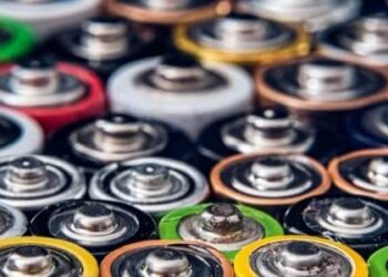 Tăng trưởng xuất khẩu có khả năng sẽ tăng tốc trong quý thứ hai, xét đến thực tế là quý đầu tiên chỉ bao gồm một tháng của cuộc xung đột ở Trung Đông, trong khi các quốc gia đang gấp rút thay thế việc sử dụng dầu khí bằng công nghệ sạch bất cứ khi nào có thể trong bối cảnh không chắc chắn khi nào eo biển Hormuz sẽ mở cửa trở lại cho giao thông tàu thuyền bình thường.