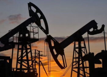 Theo ông, trong trường hợp không xuất hiện các vòng đàm phán mới, giá dầu WTI có thể quay lại mốc 100 USD/thùng, trong khi giá Brent có khả năng duy trì trên ngưỡng 110 USD/thùng.