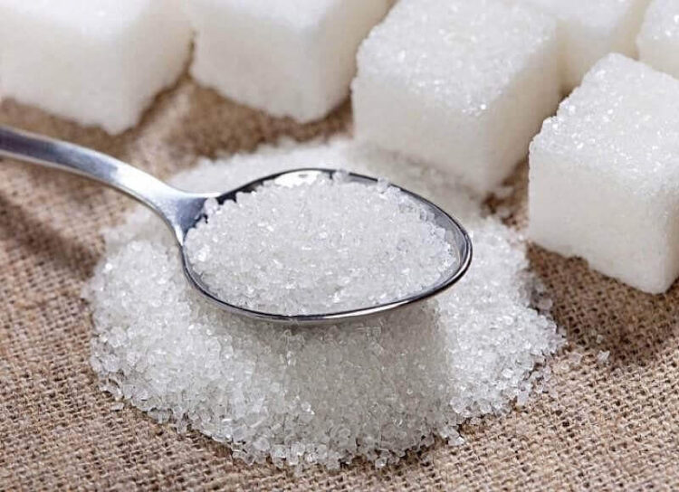 Các nhà phân tích của Czarnikow International đã hạ dự báo về lượng đường dư thừa toàn cầu trong niên vụ 2026/27 xuống còn 1,1 triệu tấn do lo ngại tác động tiềm tàng của hiện tượng El Niño đến sản lượng mía đường ở Ấn Độ, Thái Lan và Brazil.