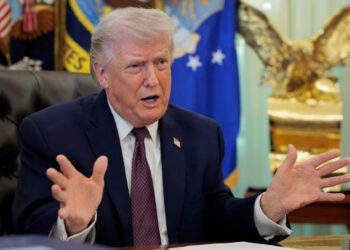 Mỹ – Iran leo thang căng thẳng: Ông Donald Trump bác bỏ điều kiện chấm dứt “Chiến dịch Cuồng nộ Vĩ đại”