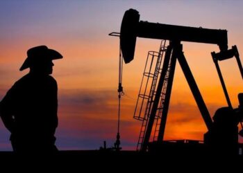 Trong bối cảnh các công ty dầu khí châu Âu ghi nhận lợi nhuận khổng lồ trong quý I/2026 nhờ giá cả tăng do xung đột ở Trung Đông, nhiều nước kêu gọi đánh thuế vào khoản lợi nhuận vượt trội của họ.