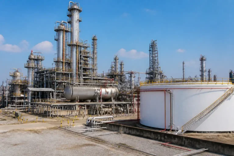 Illustration of Úc xem xét xây nhà máy lọc dầu mới để giảm phụ thuộc nhiên liệu nhập khẩu