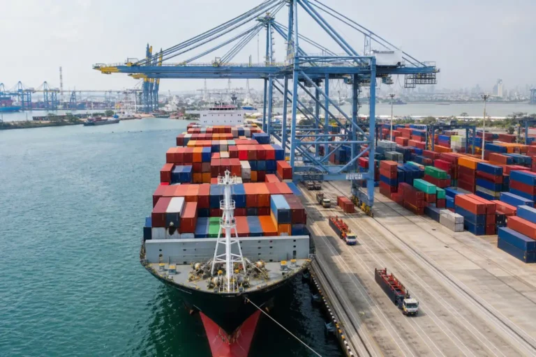Illustration of Cước vận tải container đường biển có thể hạ nhiệt vào cuối năm