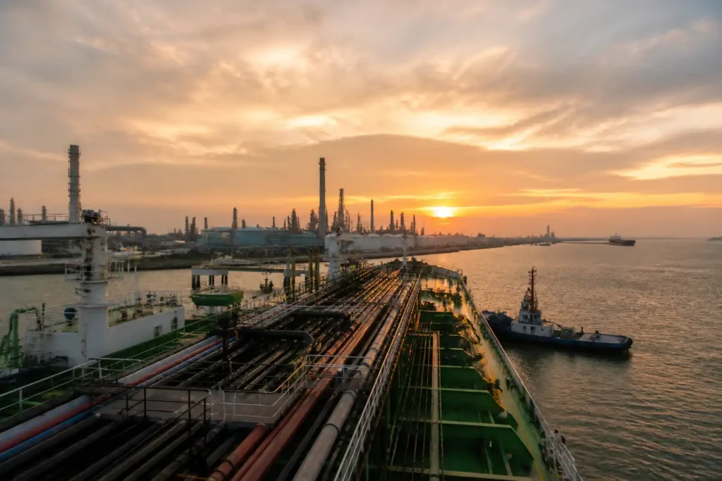 Illustration of Glencore lãi giao dịch 3,3 tỷ USD khi chiến sự Iran gây biến động dầu mỏ