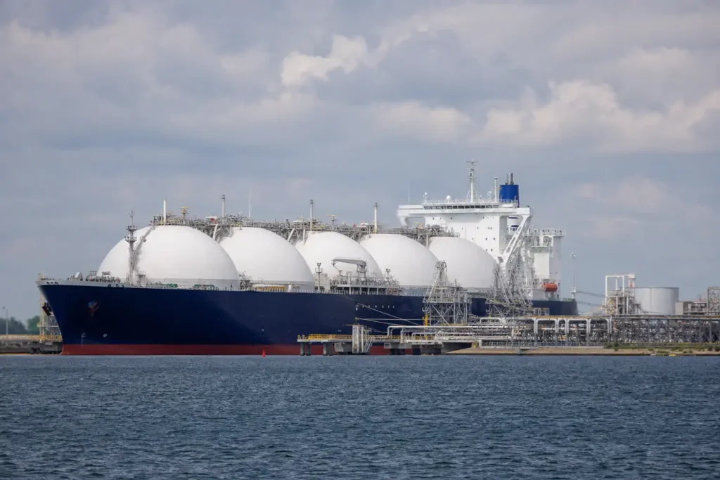 Additional Illustration of Vì sao UAE đang nắm thêm phần lớn hơn trong “viên ngọc” LNG của Mỹ