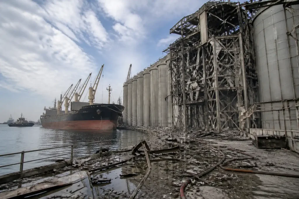 Đòn tấn công Novorossiysk có thể rút 5 triệu tấn ngũ cốc Nga khỏi thị trường toà