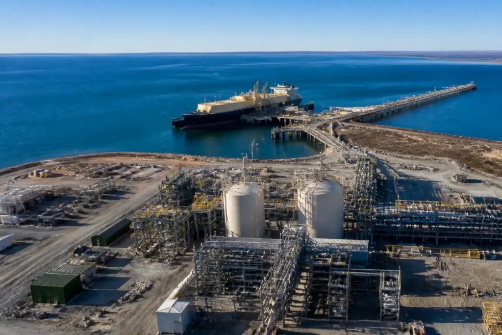 Additional Illustration of JPMorgan và Santander dẫn đầu gói tài trợ 15 tỷ USD cho LNG Argentina