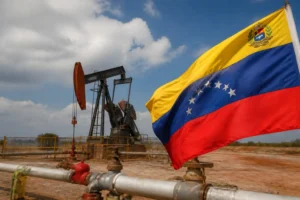 Illustration of Venezuela ký thỏa thuận dầu với SLB và Hunt để tăng sản lượng
