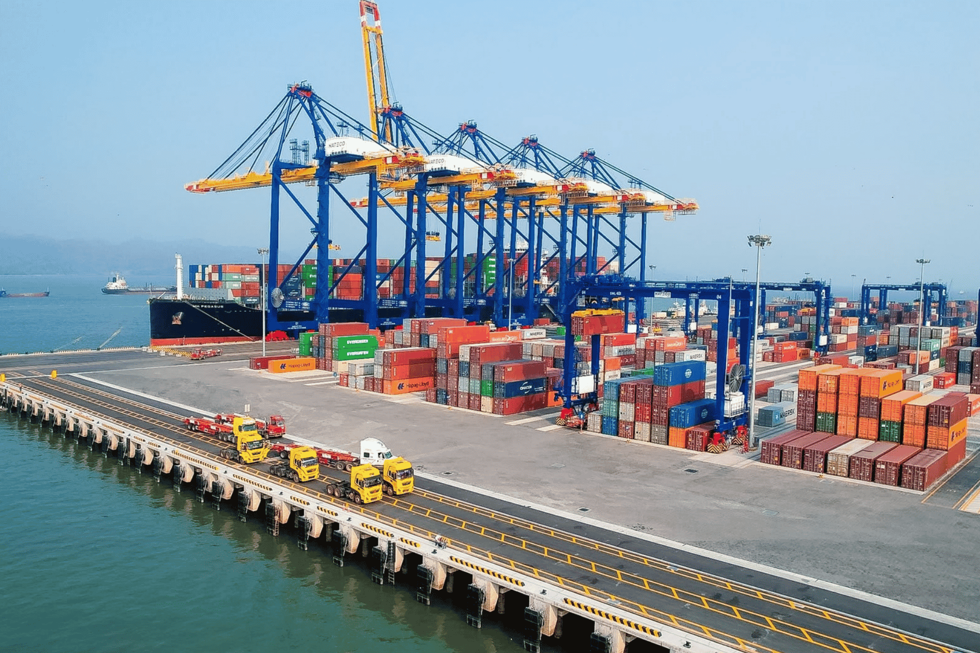 Xuất khẩu: Động lực then chốt thúc đẩy tăng trưởng kinh tế 7 tháng đầu năm 2026