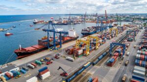 Ukraine kiến nghị gỡ hạn chế trung chuyển ngũ cốc qua Ba Lan