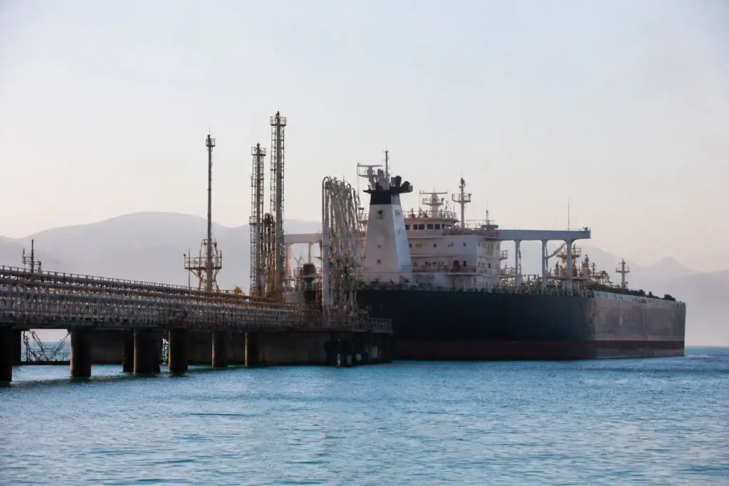 Additional Illustration of Đàm phán với Iran hạ nhiệt đà tăng giá dầu