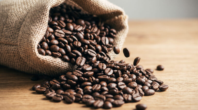 Giá cà phê hôm nay 9/9: Robusta tăng 53 USD/tấn