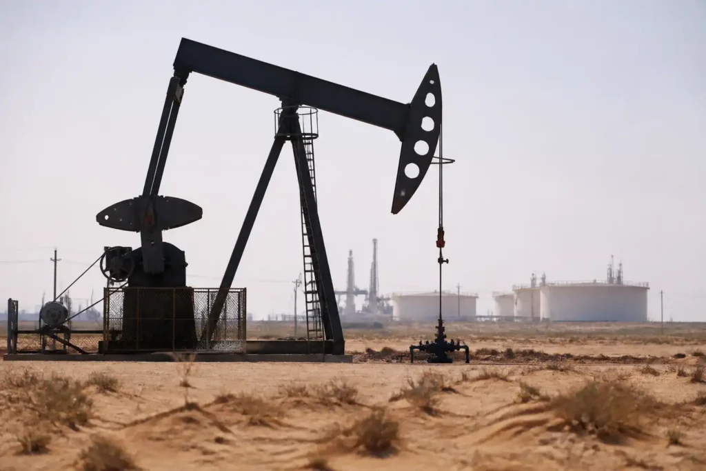 Illustration of OPEC+ im lặng: Riyadh và Moscow vẫn chưa lên tiếng về dầu mỏ