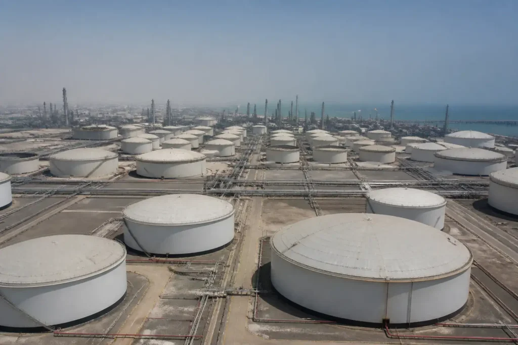 Additional Illustration of Saudi khôi phục đường ống không xoa dịu được thị trường dầu thắt chặt