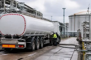 Illustration of Anh quốc họp khẩn với Mỹ khi khủng hoảng diesel leo thang