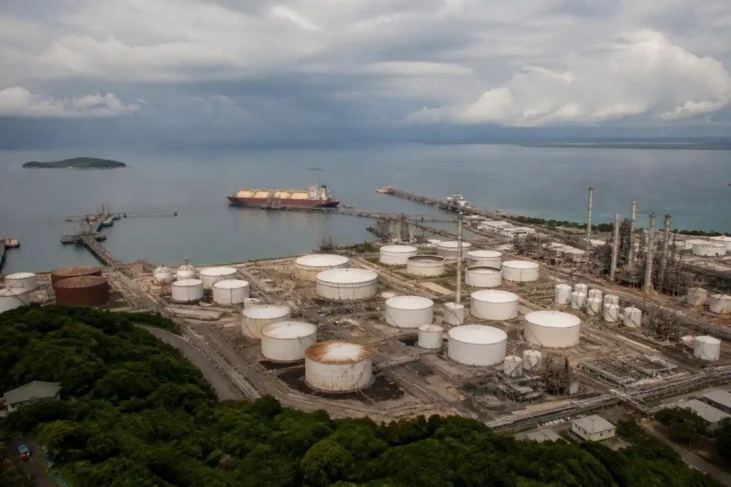 Additional Illustration of Liệu cược dầu Venezuela 100 năm của phương Tây sắp phản tác dụng?