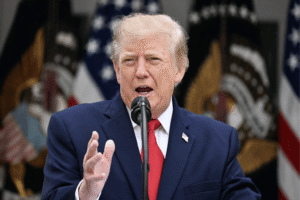 Ông Trump nói hòa bình Ukraine tiến gần, Kiev muốn đàm phán