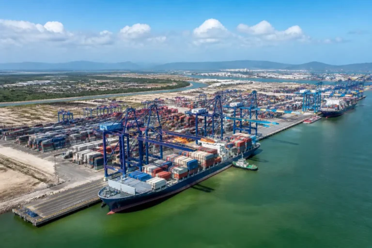 Illustration of Việt Nam xây siêu cảng 128.800 tỷ, hãng tàu chiếm 22% năng lực toàn cầu quan tâm